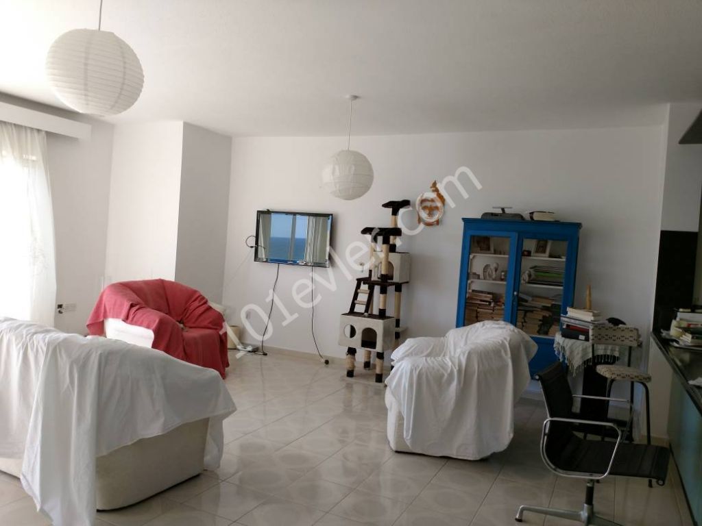 Flat For Sale in Girne Merkez, Kyrenia