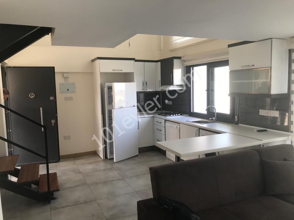 Flat To Rent in Alsancak, Kyrenia