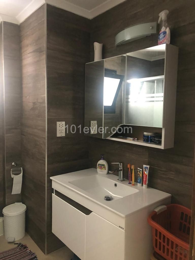 GİRNE MERKEZDE SATILIK FULL EŞYALI 2+1 LÜX DAİRE