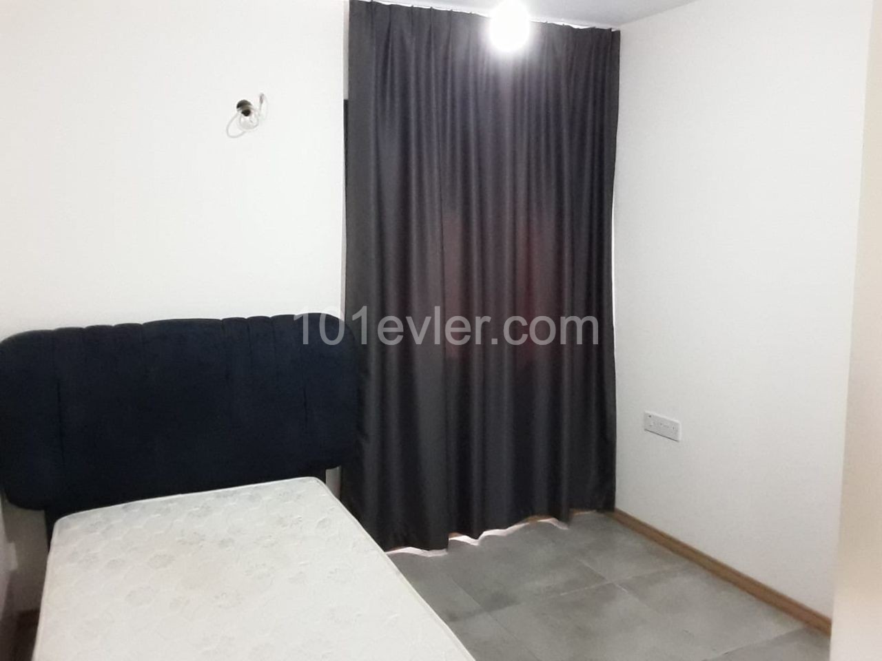 Flat To Rent in Alsancak, Kyrenia