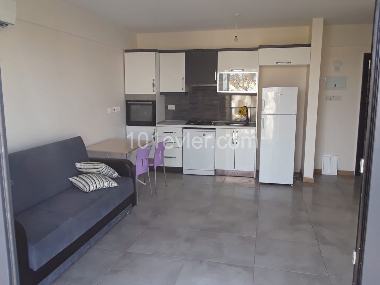 Flat To Rent in Alsancak, Kyrenia