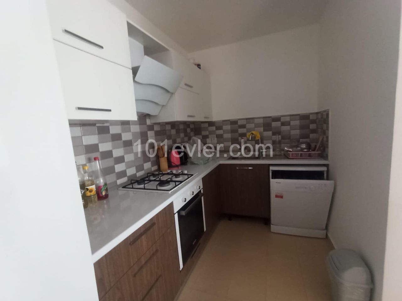 Flat To Rent in Girne Merkez, Kyrenia