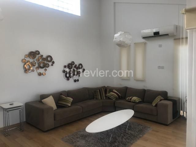 Penthouse To Rent in Girne Merkez, Kyrenia