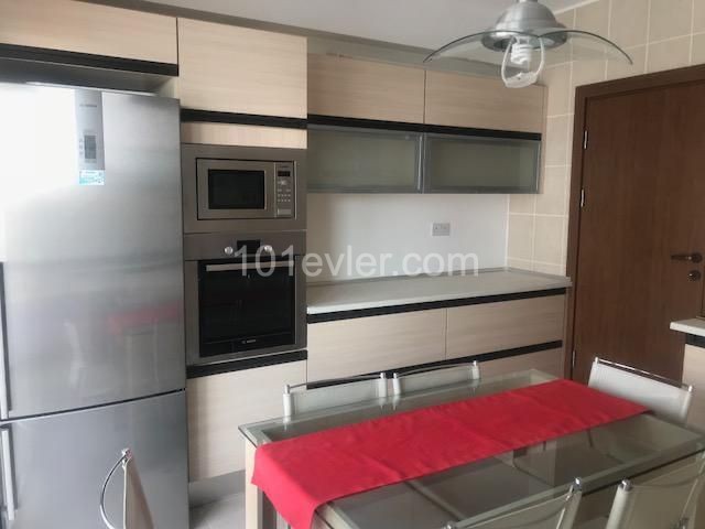 Penthouse To Rent in Girne Merkez, Kyrenia