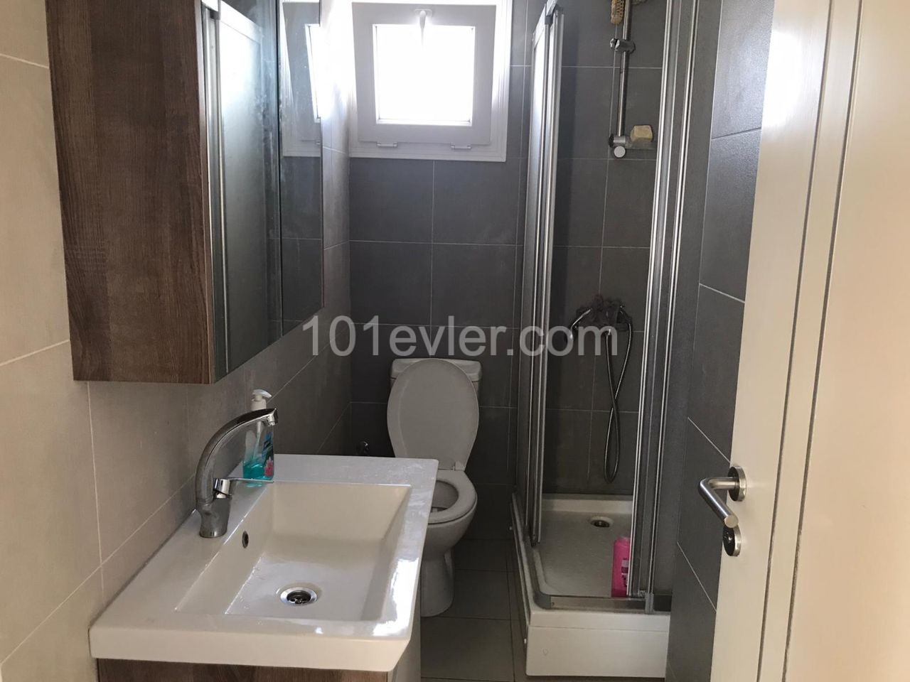 Flat To Rent in Girne Merkez, Kyrenia