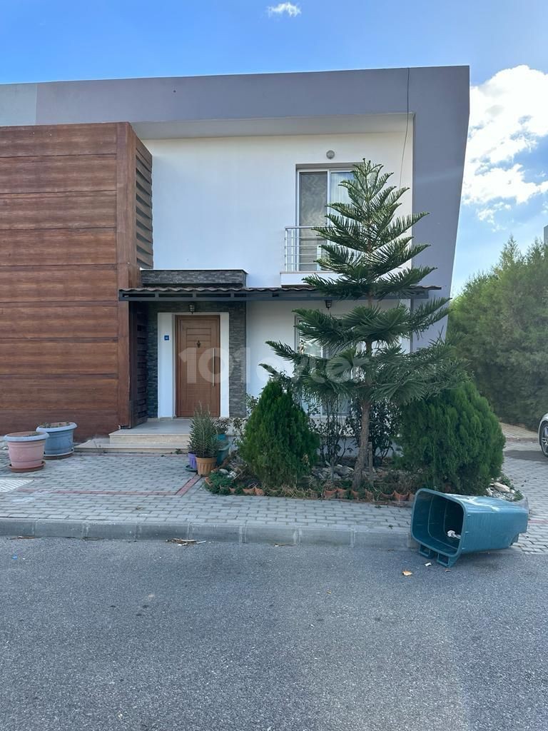 3+1 Villa zum Verkauf in Değirmenlik/Nikosia