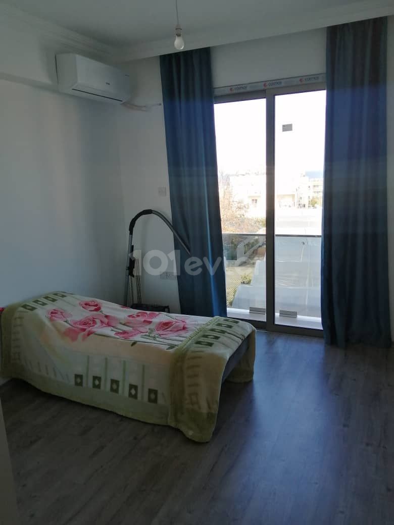 2+1 Flat for Rent in Kyrenia Alsancak