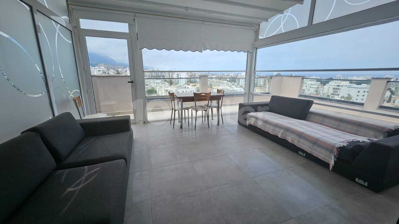 Penthouse zu vermieten im Kyrenia Center