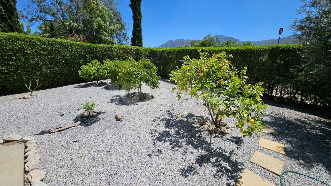 Girne Alsancak Bölgesinde  Satılık Villa