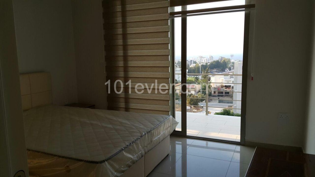 GİRNE MERKEZ / KİRALIK EŞYALI 3+1 PENTHOUSE DAİRE