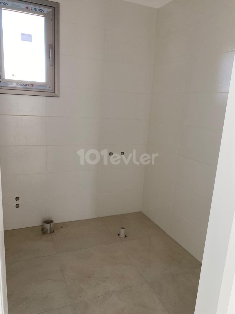 3+1 DUPLEX-VILLEN VON 220M2 ZU VERKAUFEN IN DER REGION GÖNYELİ YENİKENT VERKAUFSPREIS £165.000   AUTORISIERT: ZEHRA ERGENGIL TELEFON: 0548 827 0055 ZYPERN ADA EIGENTUM