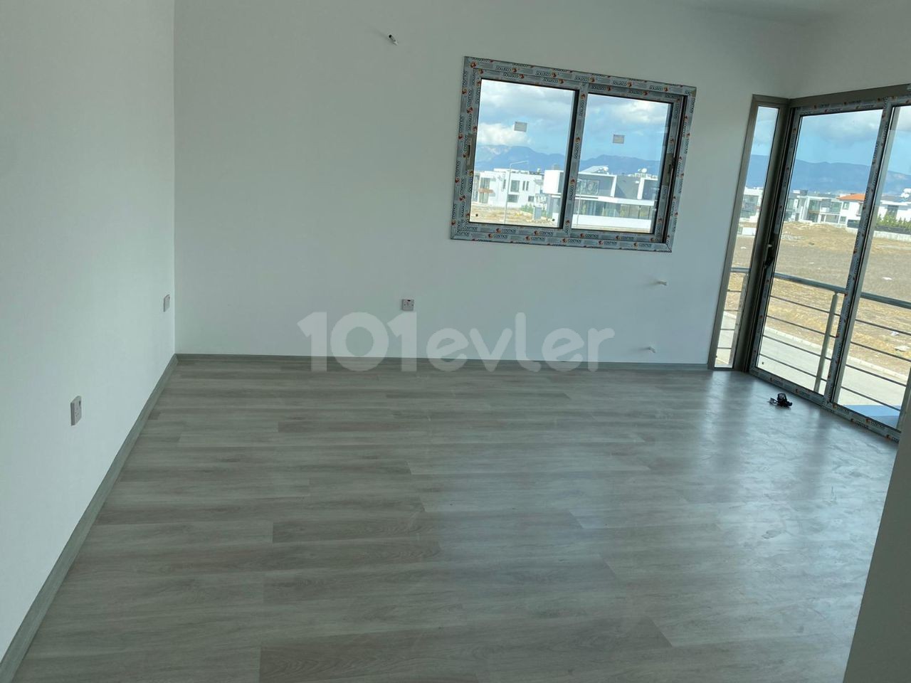 3+1 DUPLEX VILLAS OF 220M2 FOR SALE IN GÖNYELİ YENİKENT REGION SALE PRICE £165.000   AUTHORIZED : ZEHRA ERGENGIL PHONE: 0548 827 0055 CYPRUS ADA PROPERTY