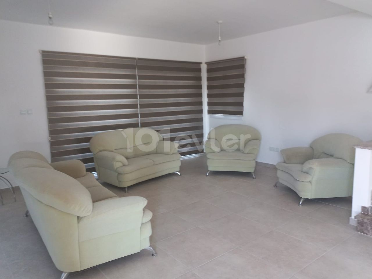 TEILMÖBLIERTE 3+1 VILLA ZU VERMIETEN IN GÖNYELİ. AB £600 MONATLICH 1 VERMIETUNG 2 EINZAHLUNG 1 KOMMISSION.  AUTORISIERT: ZEHRA ERGENGIL TELEFON: 0548 827 0055 ZYPERN ADA EIGENTUM