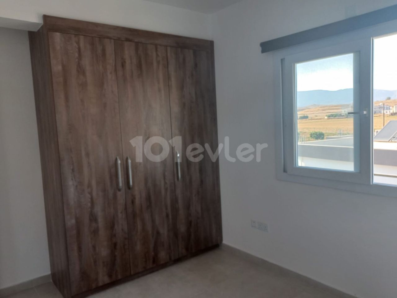 TEILMÖBLIERTE 3+1 VILLA ZU VERMIETEN IN GÖNYELİ. AB £600 MONATLICH 1 VERMIETUNG 2 EINZAHLUNG 1 KOMMISSION.  AUTORISIERT: ZEHRA ERGENGIL TELEFON: 0548 827 0055 ZYPERN ADA EIGENTUM