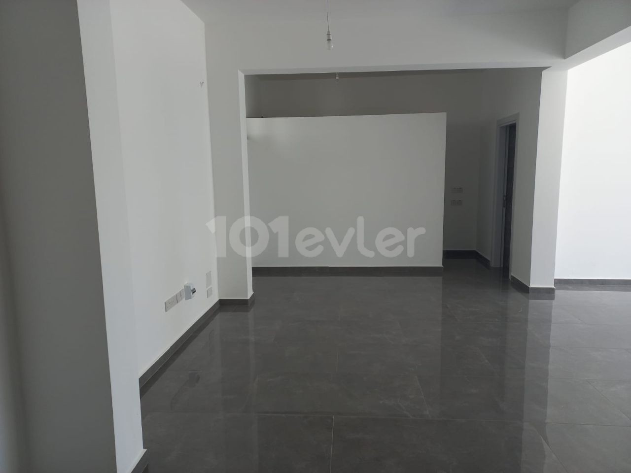 GROUND STREET FROM 80M2 FOR RENT IN GÖNYELİ SHOP WITH DOUBLE TOILET MONTHLY RENT £800 OFFLINES, TAKEOWAY, BOUTIQUE ARE AVAILABLE.  AUTHORIZED : ZEHRA ERGENGIL PHONE: 0548 827 0055 CYPRUS ADA PROPERTY