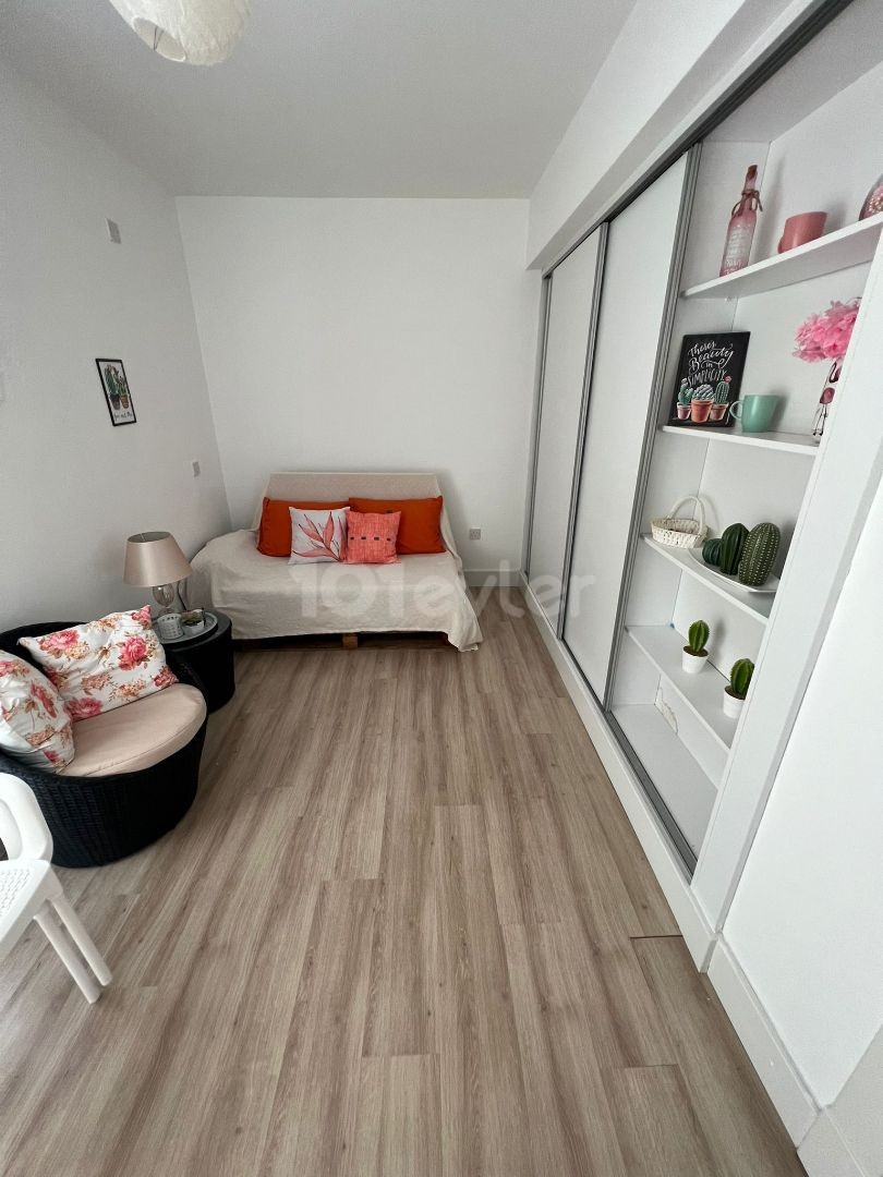 Flat To Rent in Alsancak, Kyrenia