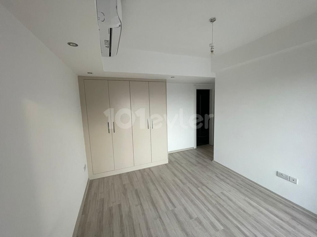 Flat For Sale in Aşağı Girne, Kyrenia