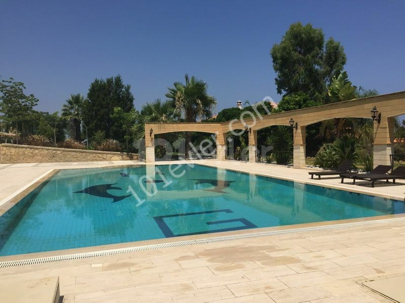 1000 m2 ULTRA-LUX-VILLA IN KYRENIA