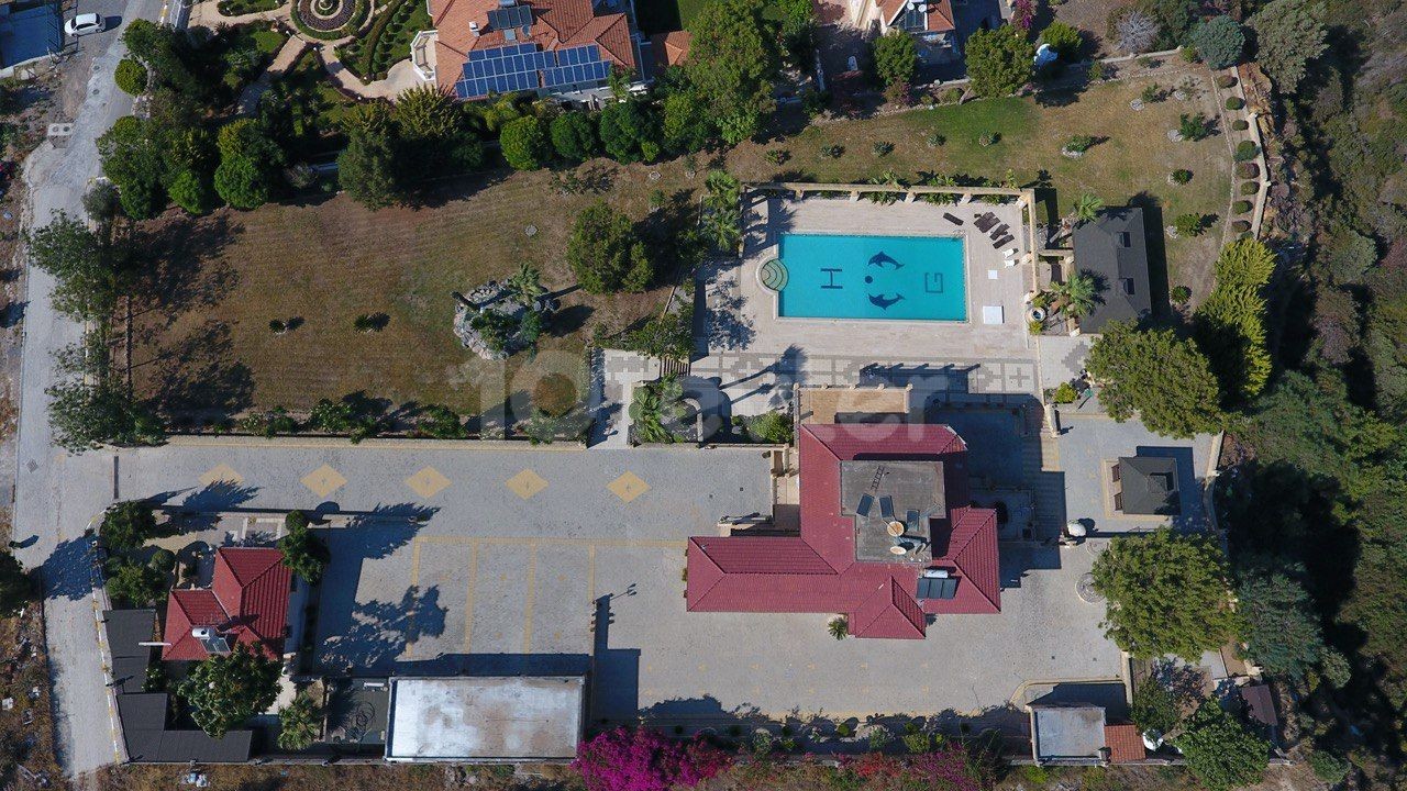 1000 m2 ULTRA-LUX-VILLA IN KYRENIA