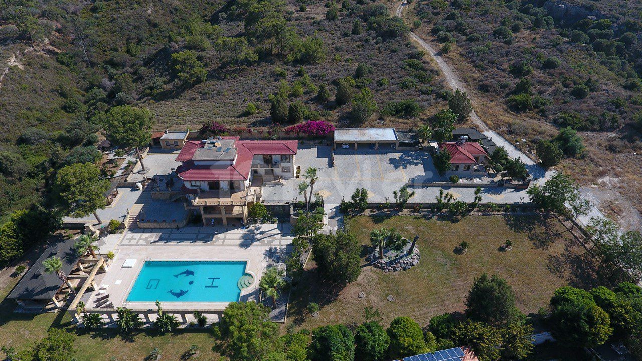 1000 m2 ULTRA LUX MANSION IN KYRENIA