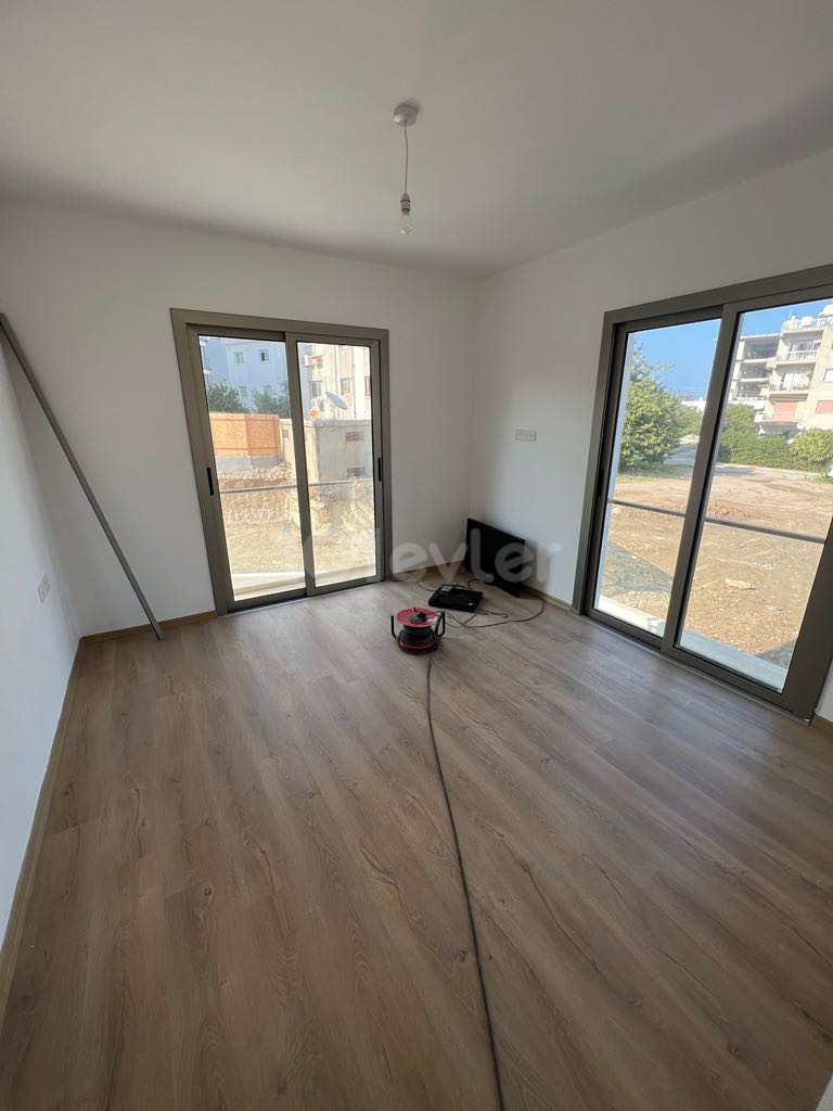 Neuer Hafen in der Nähe neuer 2+1 Wohnung