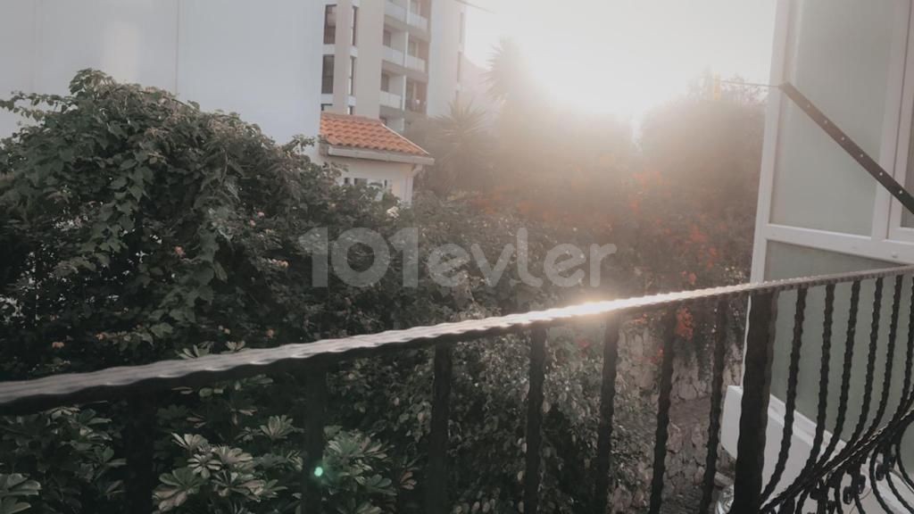 Flat For Sale in Zeytinlik, Kyrenia