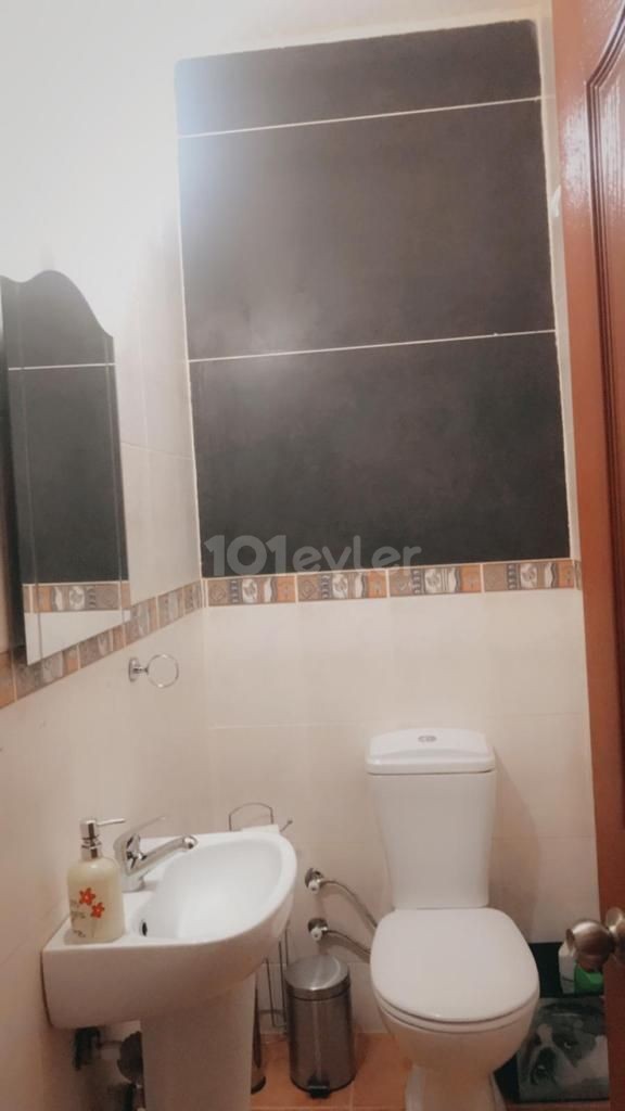 Flat For Sale in Zeytinlik, Kyrenia