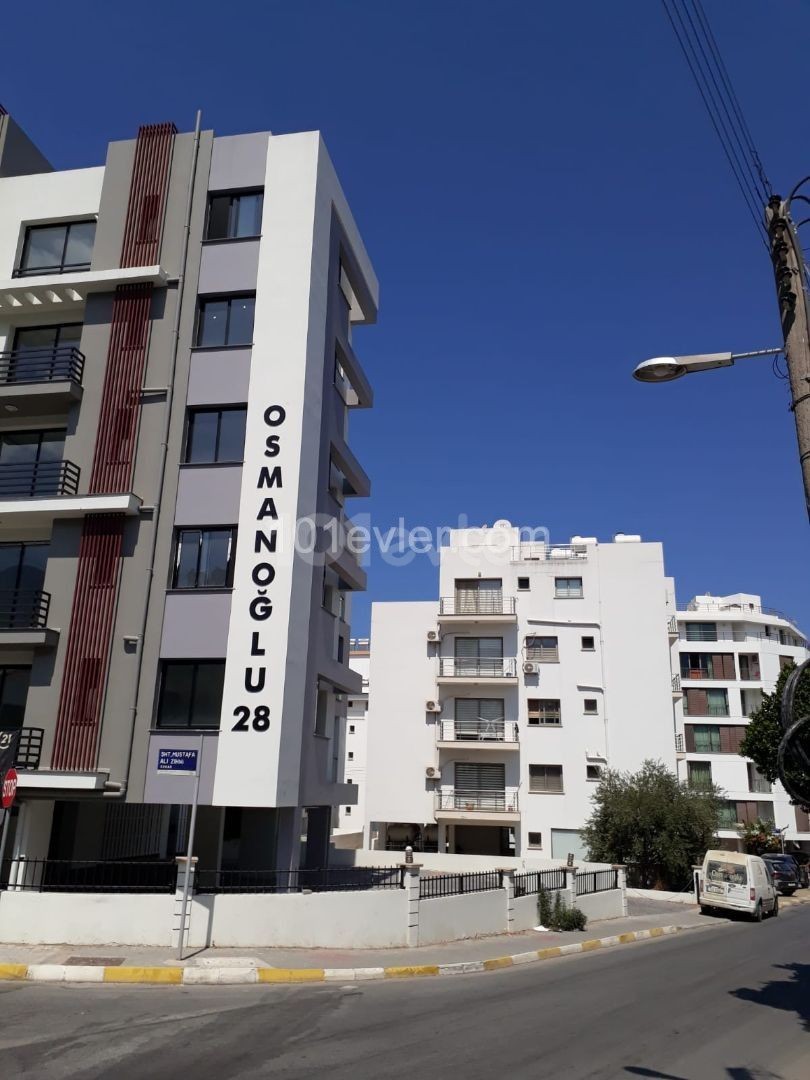 2+1 FLAT IN THE CENTER OF KYRENIA