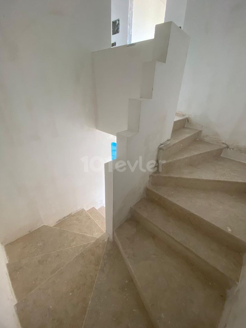 2+1 VILLA FOR SALE IN KARŞIYAKA