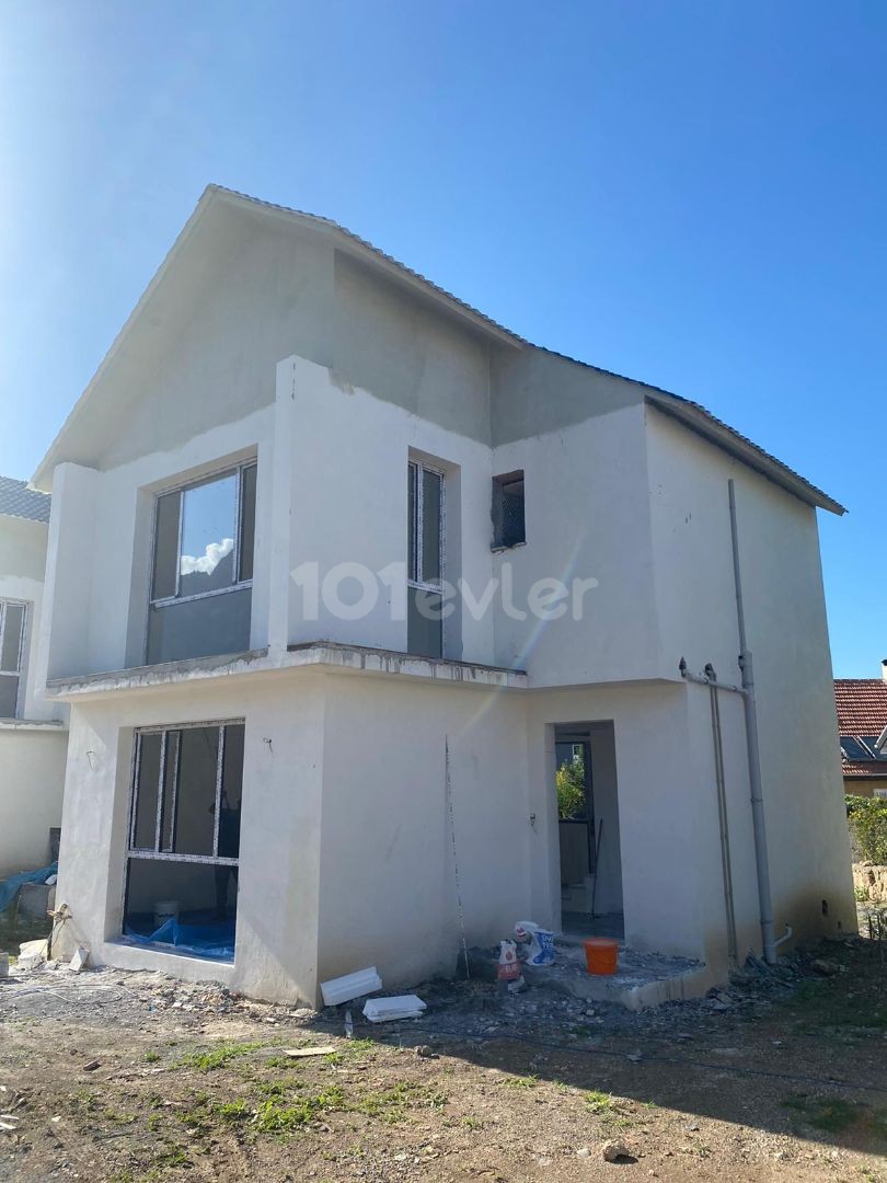 2+1 VILLA ZUM VERKAUF IN KARŞIYAKA