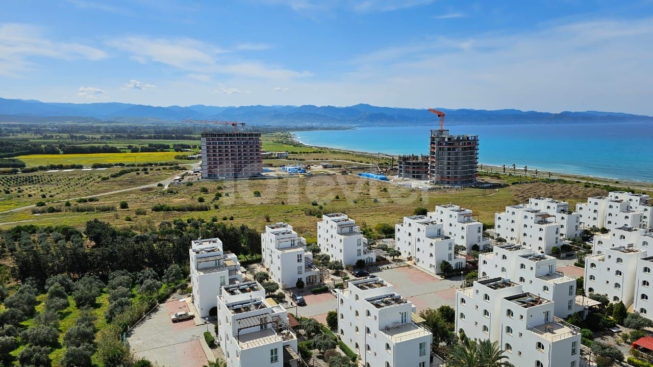 FOR SALE. 2+1 APARTMENTS ON THE FIRST COASTLINE IN GUZELYURT