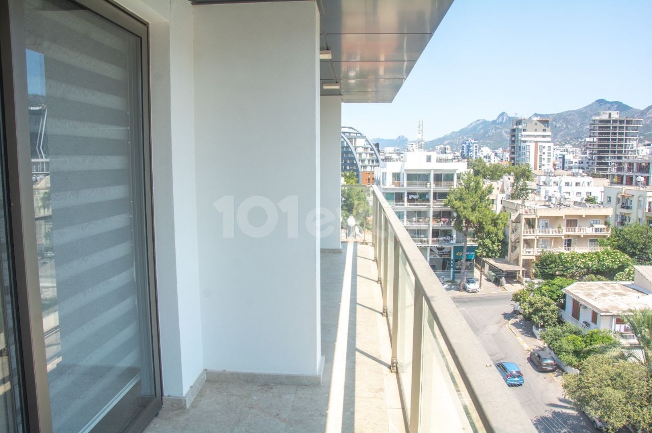 3+1 DUBLEX PENTHOUSE FOR RENT IN THE CENTER OF KYRENIA