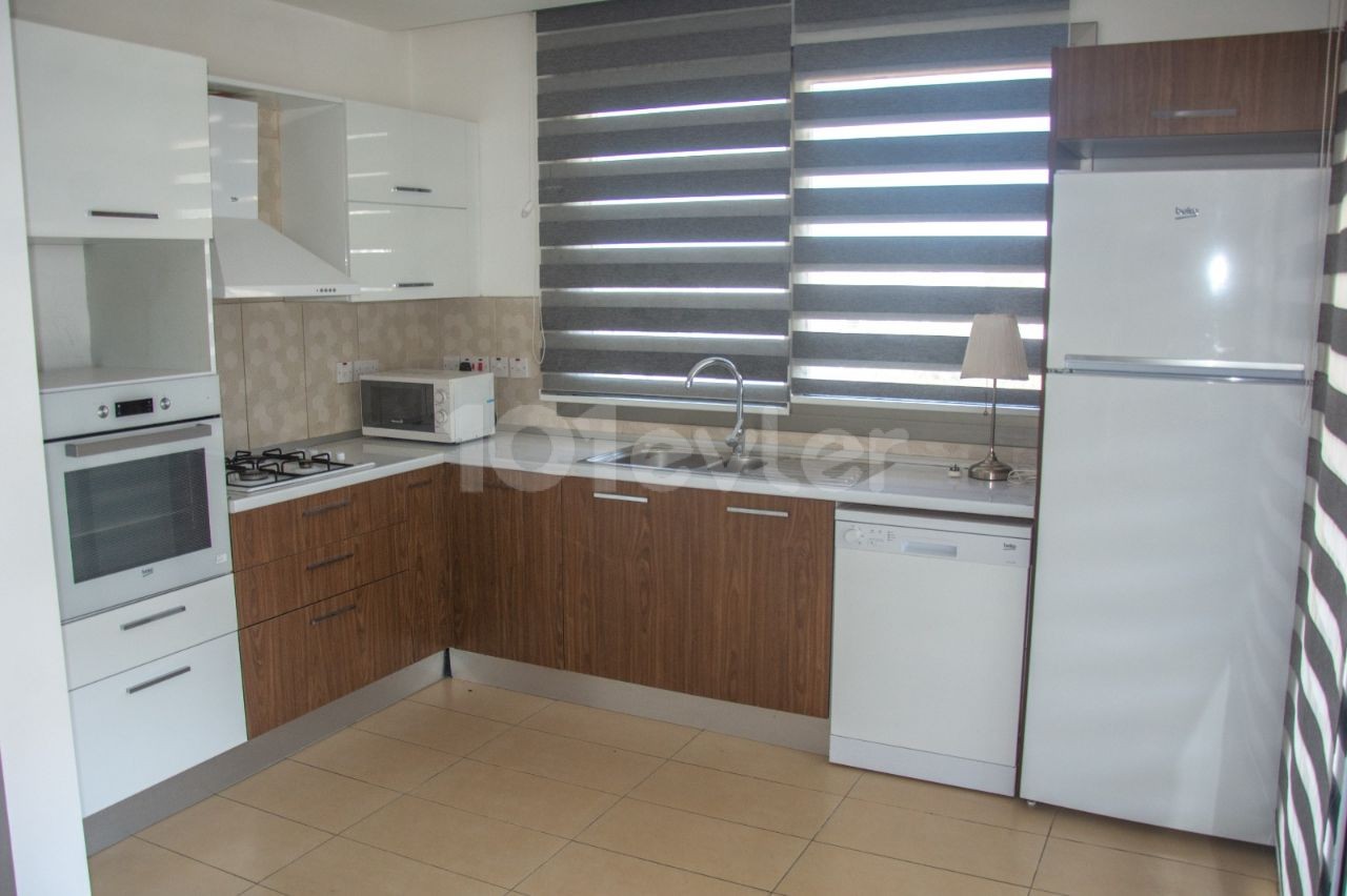 3+1 DUBLEX PENTHOUSE FOR RENT IN THE CENTER OF KYRENIA