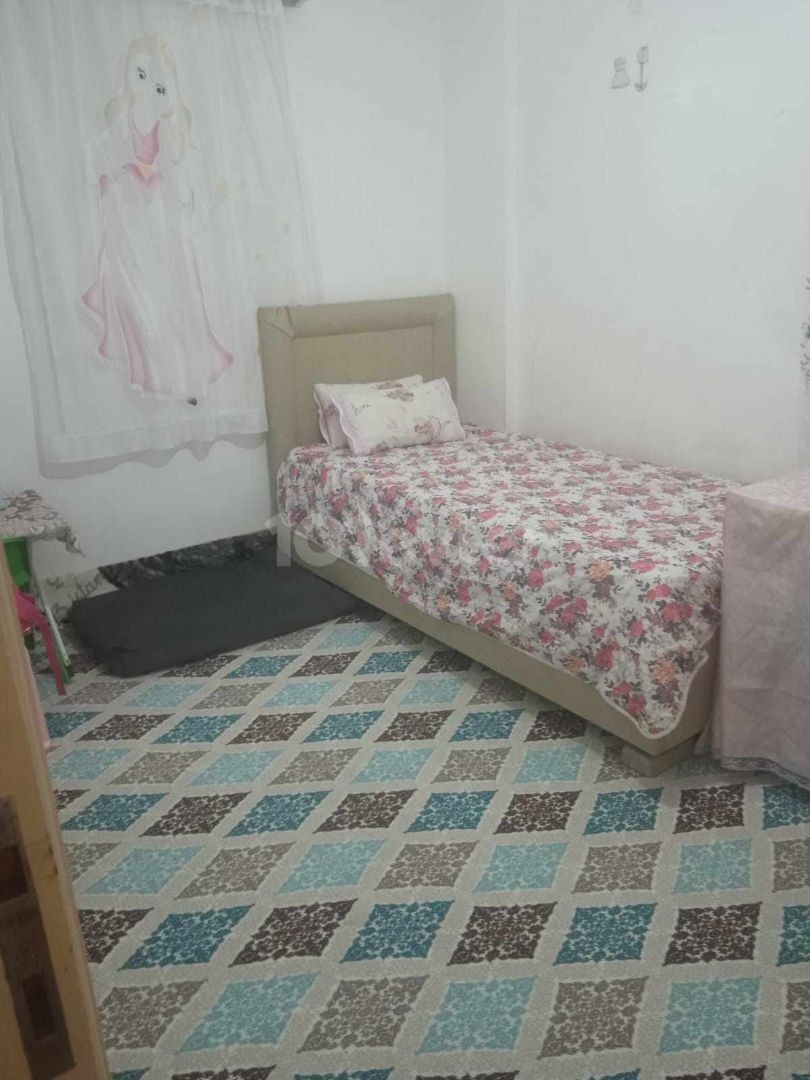 YUKARI KYRENIA 2+1 WOHNUNG ZU VERKAUFEN