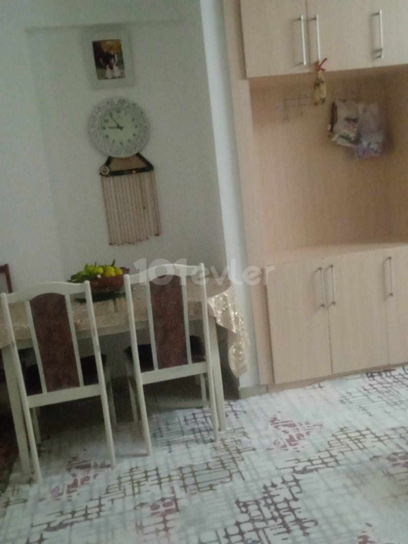 YUKARI GİRNE 2+1 APARTMENT FOR SALE