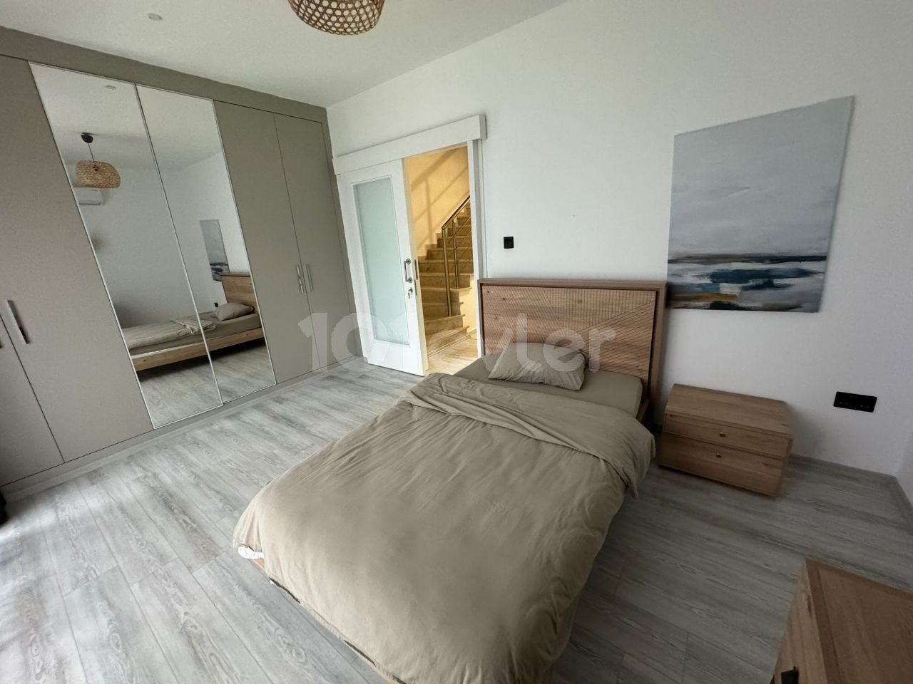 3+1 PENTHOUSE-WOHNUNG ZU VERMIETEN IM ZENTRUM VON GİRNE ZEYTİNLİK