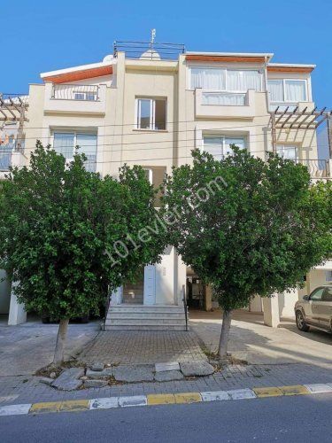 Kyrenia Centre 3+1 flat for rent