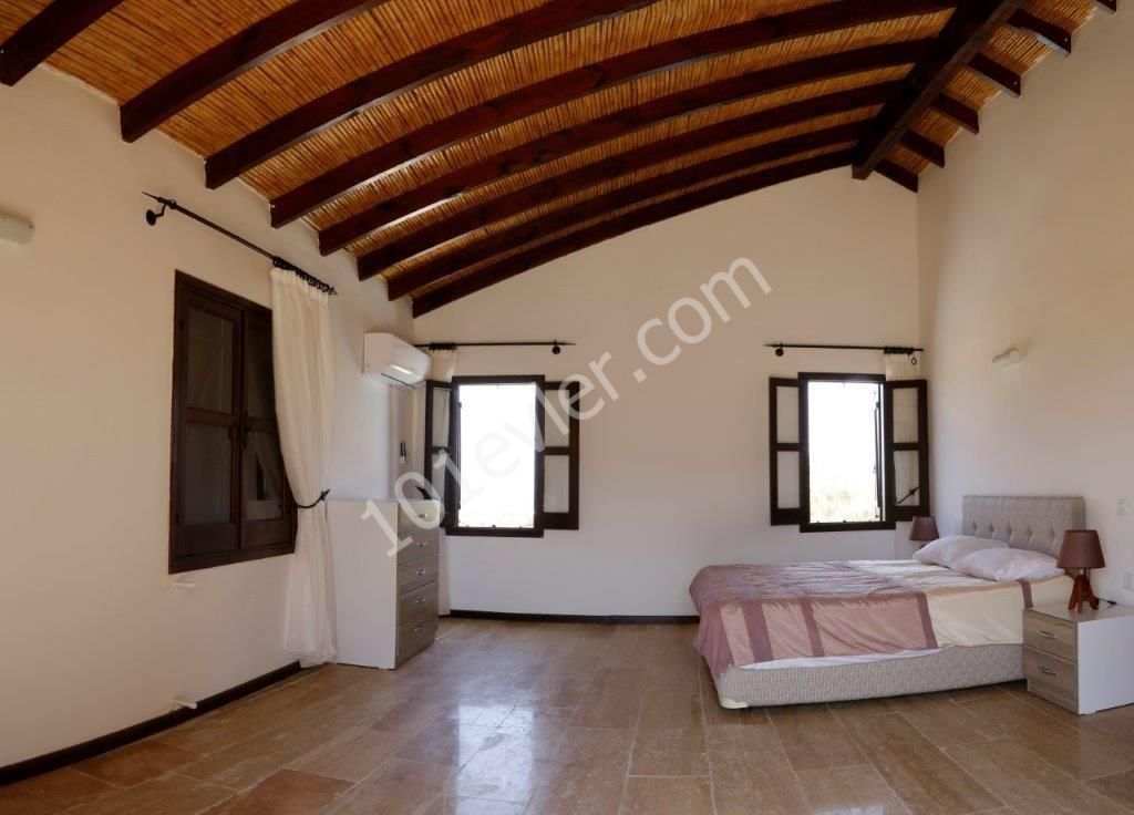 Esentepe area 3+1 Villa for daylı rent