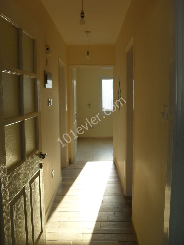 Kyrenia Centre 2+2 flat for rent