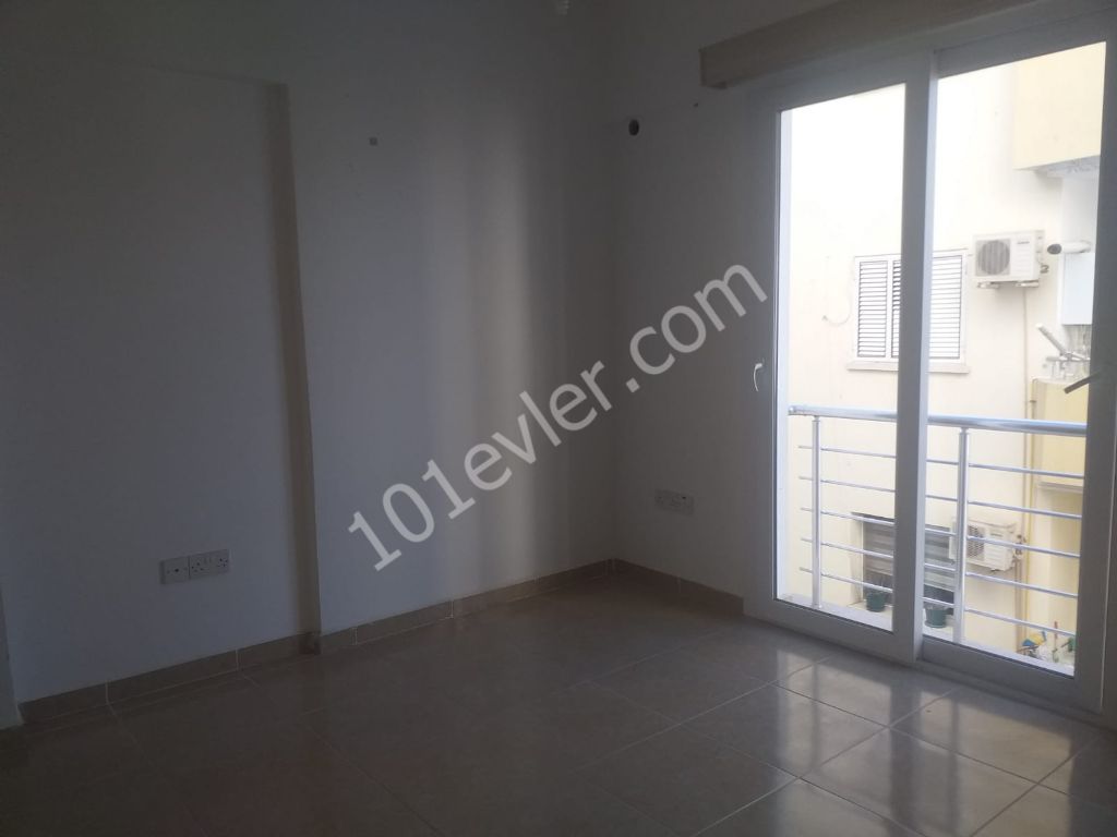 KARAKUM AREA 2+1 FLAT FOR RENT