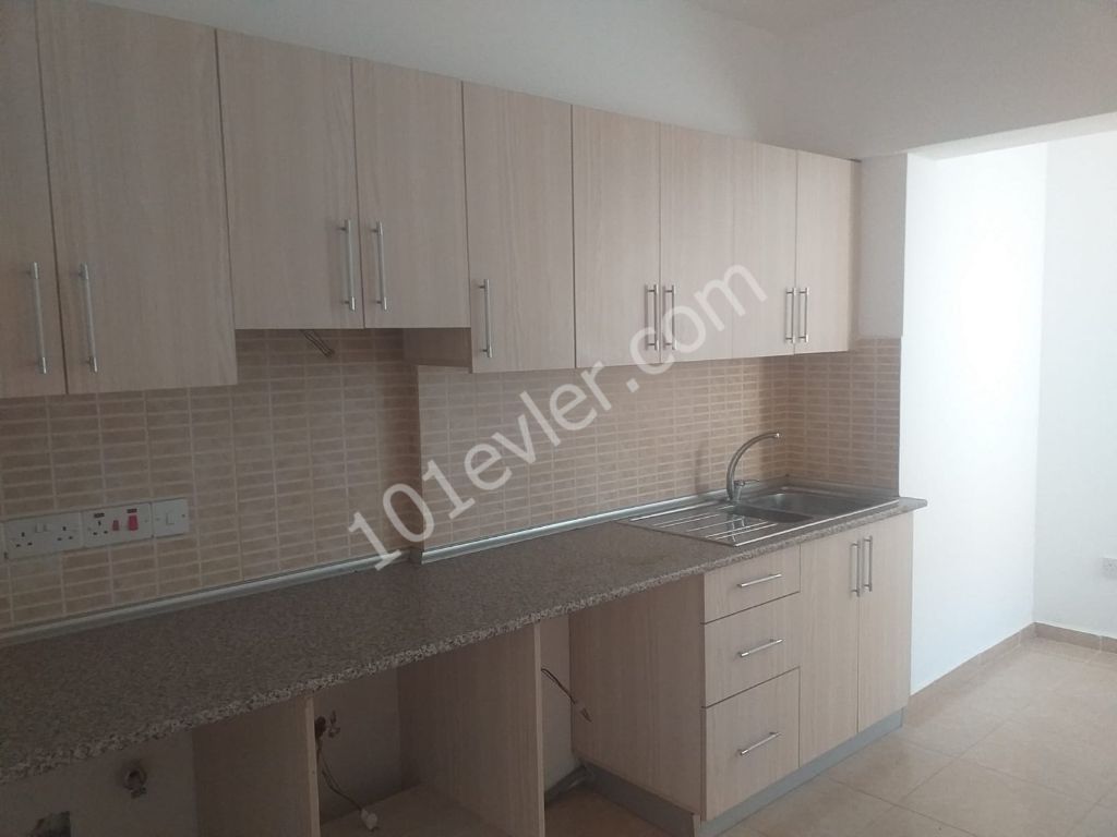 KARAKUM AREA 2+1 FLAT FOR RENT