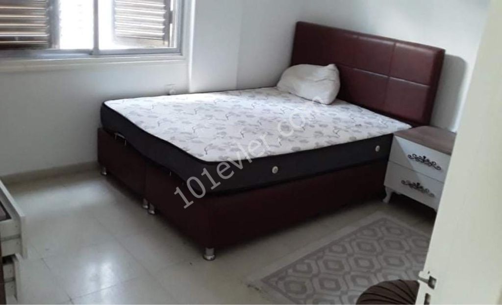 Kyrenia Centre 3+1 flat for rent