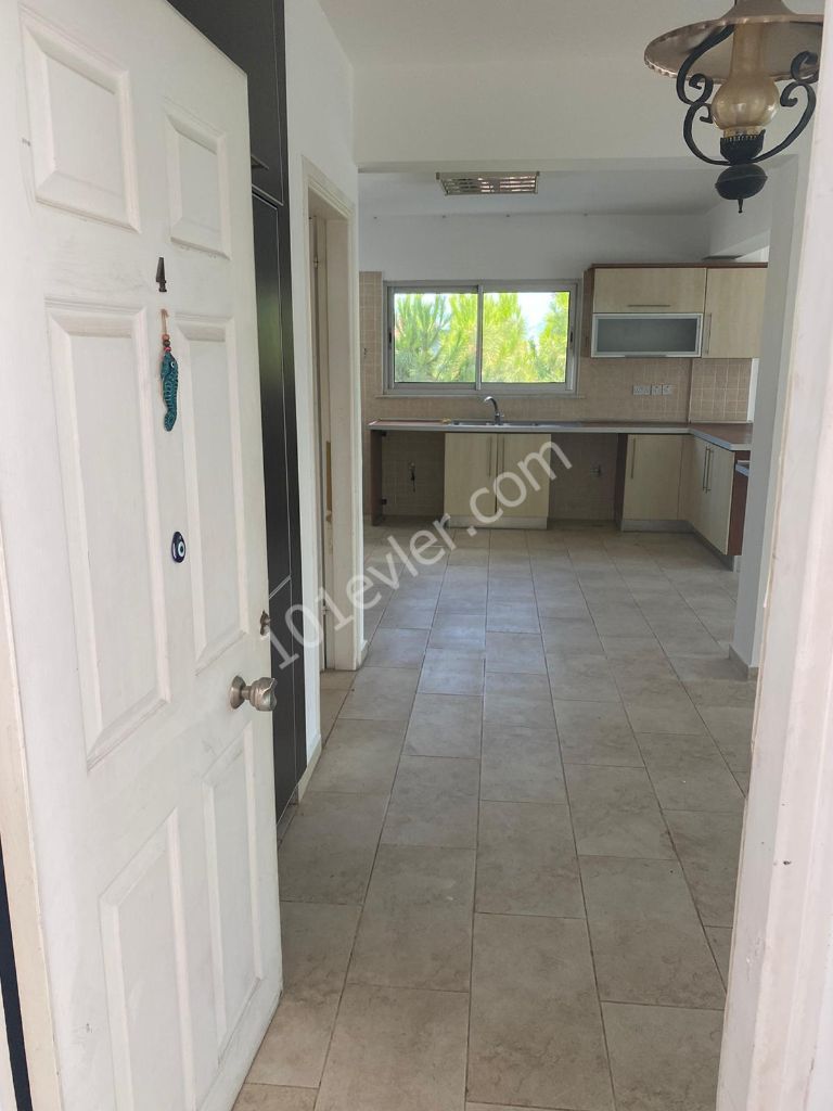 Kyrenia Centre Unfurnished 3+1 flat for rent