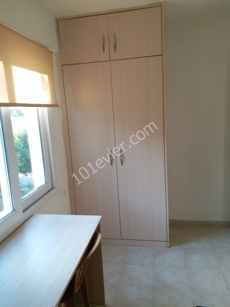 Kyrenia Centre 1+1 flat for rent