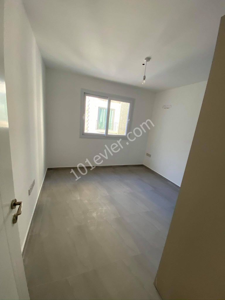 KYRENIA CENTRE 3+1 FLAT FOR RENT