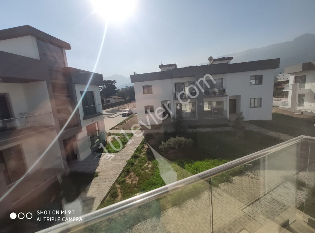 ALSANCAK AREA 2+1 FLAT FOR SALE