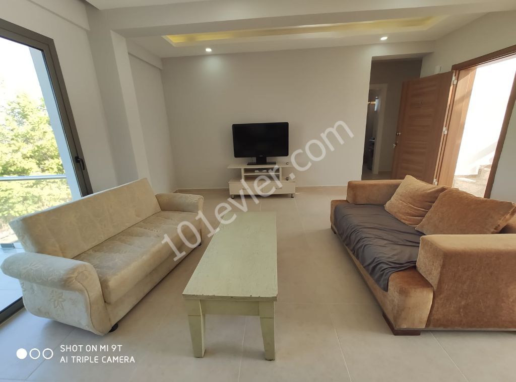 ALSANCAK AREA 2+1 FLAT FOR SALE