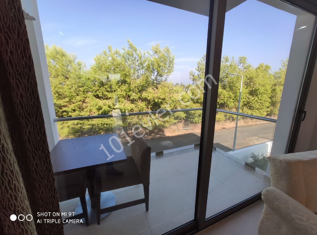 ALSANCAK AREA 2+1 FLAT FOR SALE