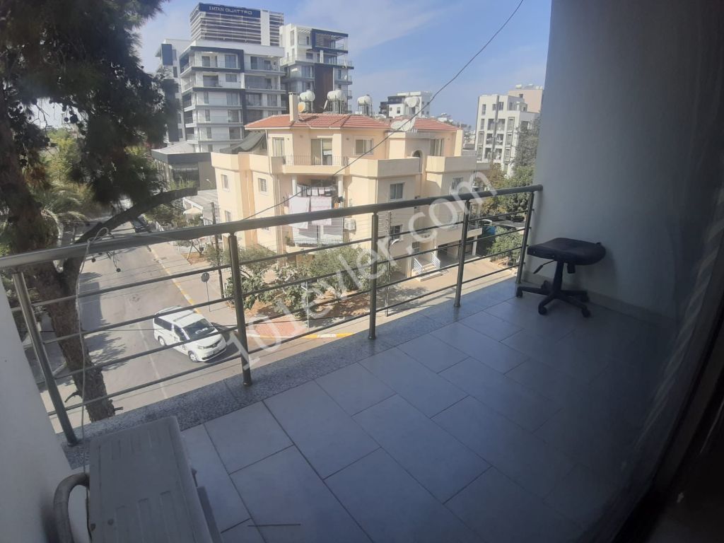 Kyrenia Centre 2+1 flat for rent