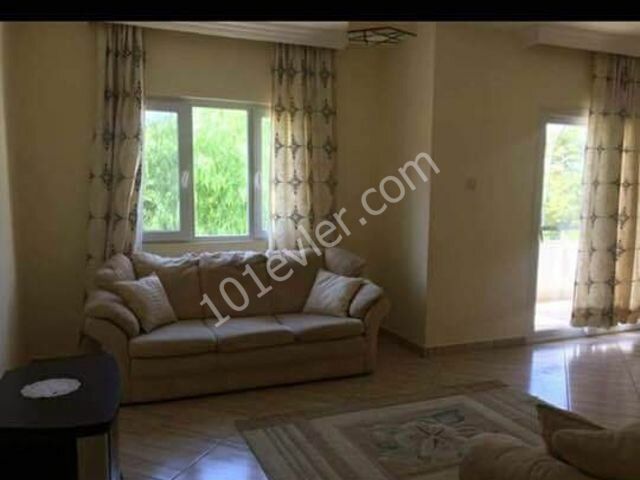 Girne Merkezde Site İçerisinde Satılık  3+1 Daire!!!/   3+1 Apartment for sale in the center of Kyrenia!!!